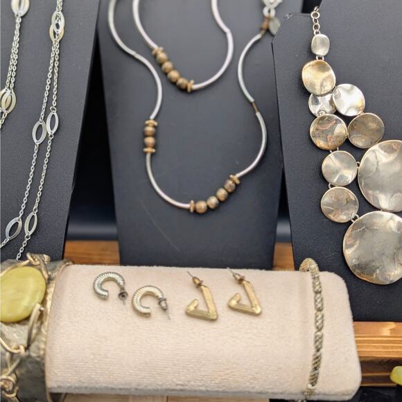 Mixed Metal Boho Chic Jewelry Set – 11 Pieces | Lizzy James, Kenneth Cole & More - Picture 3 of 7